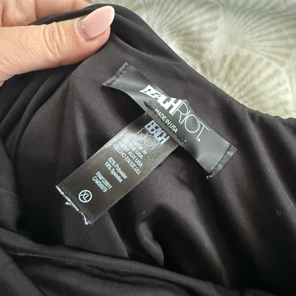 NWOT Beach Riot Reese Black Ribbed One-Piece Swimsuit - Picture 3 of 6